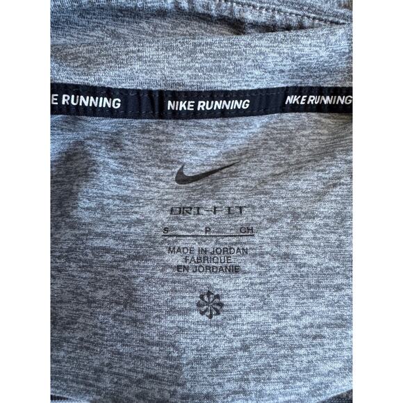 3 for $9 Nike Dry Fit Running S with thumbholes and 3/4 zip - Picture 6 of 7